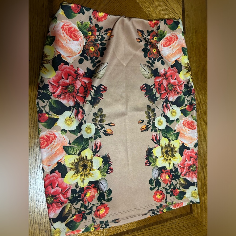 Roses pencil skirt